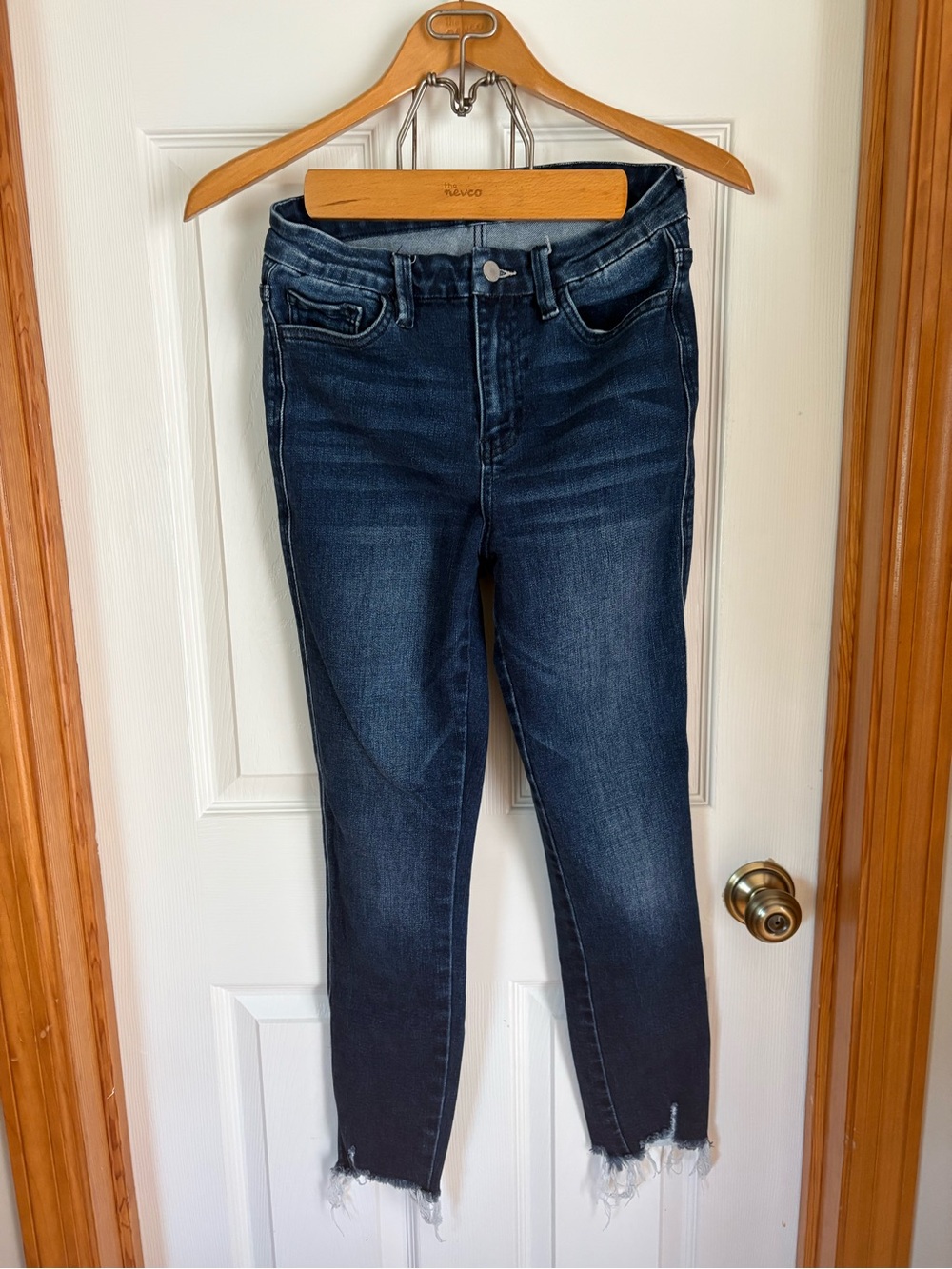 Flying Monkey Ultra High Rise Ankle Skinny Jeans – Size 27 Dark Wash Raw Hem